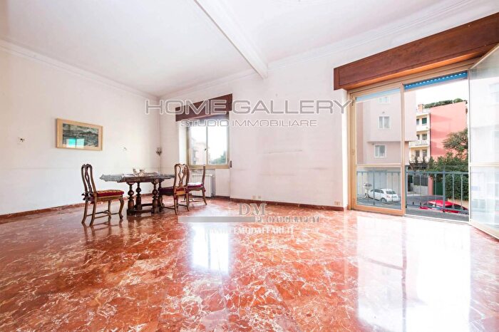 Appartamento con 6 locali in vendita in Via Oreste De Gaspari, Genova