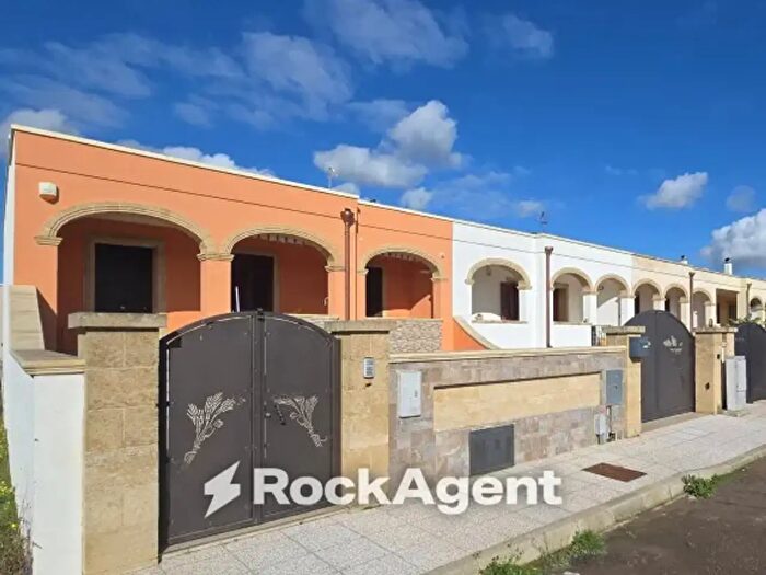 Casa con 6 locali in vendita in Via Paolo Borsellino, Morciano Di Leuca