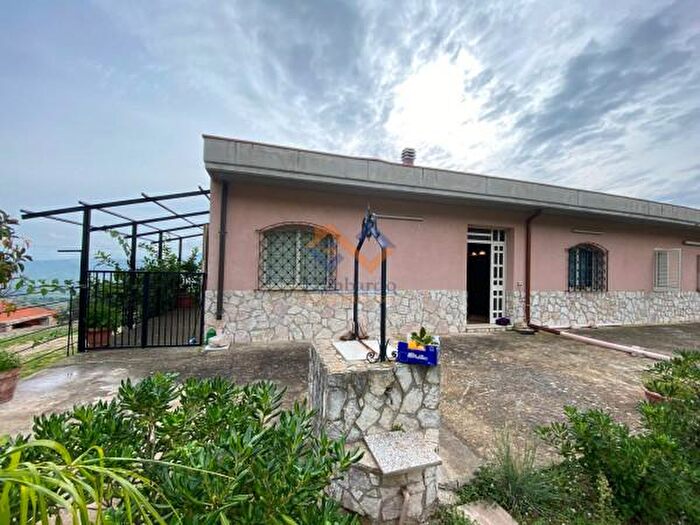 Casa con 5 locali in vendita in Contrada Gagliardetta, Castellammare Del Golfo