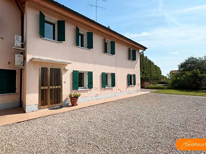 Casa con 10 locali in vendita in Via Valentigo di Sopra, Oderzo