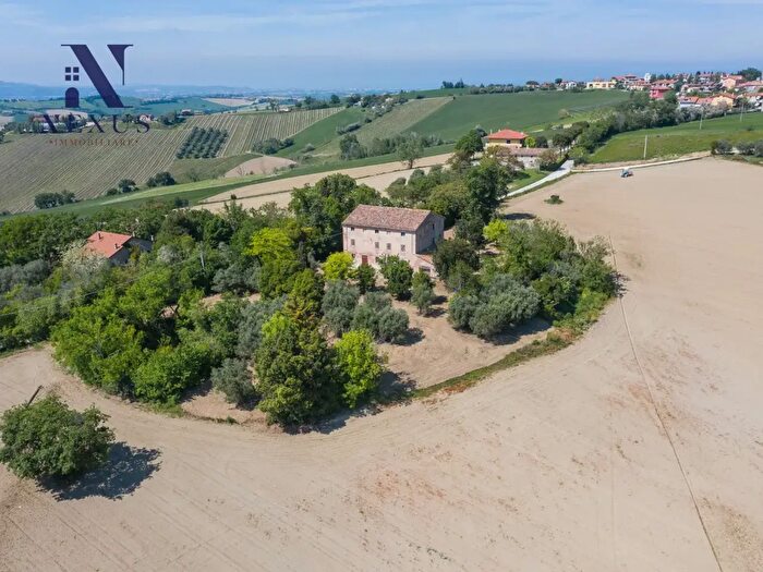Casa in vendita in Strada Vincareto, San Costanzo