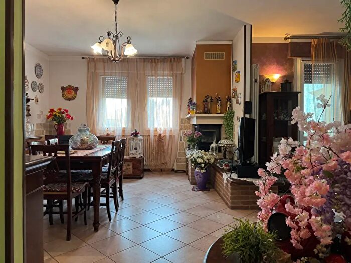 Appartamento trilocale in vendita in Via Bruno Bonatto Snc, Montagnana