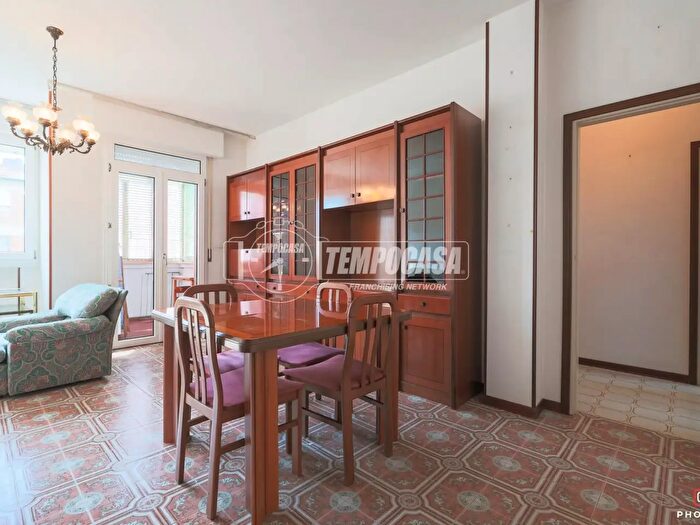Appartamento quadrilocale in vendita in Via Marche, Lugo