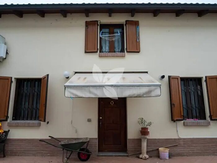 Casa con 6 locali in vendita in Strada Calerno, Montecchio Emilia