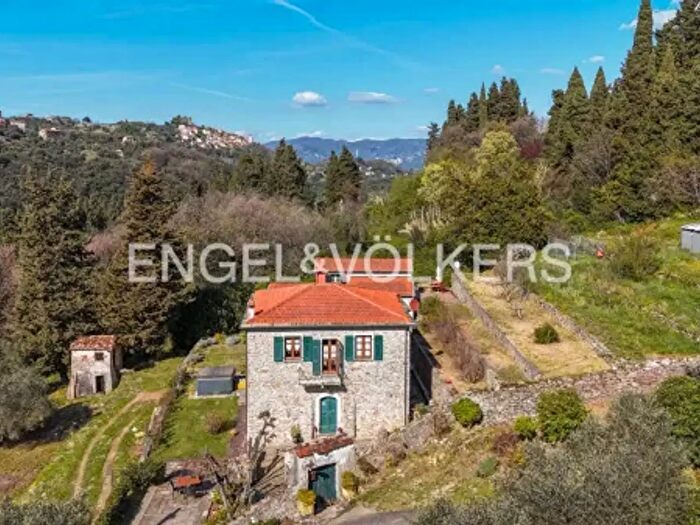 Casa con 6 locali in vendita in Località Guercio Colomba, Lerici