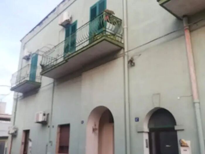 Appartamento quadrilocale in vendita in Via Regina Margherita Talsano, Taranto