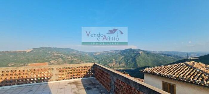 Casa quadrilocale in vendita in Celenza Sul Trigno