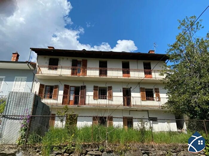 Casa con 10 locali in vendita in Perosa Argentina Borgata Selvaggio, Perosa Argentina