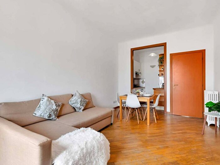 Appartamento bilocale in affitto in Via Giorgio Washington, Washington, Milano