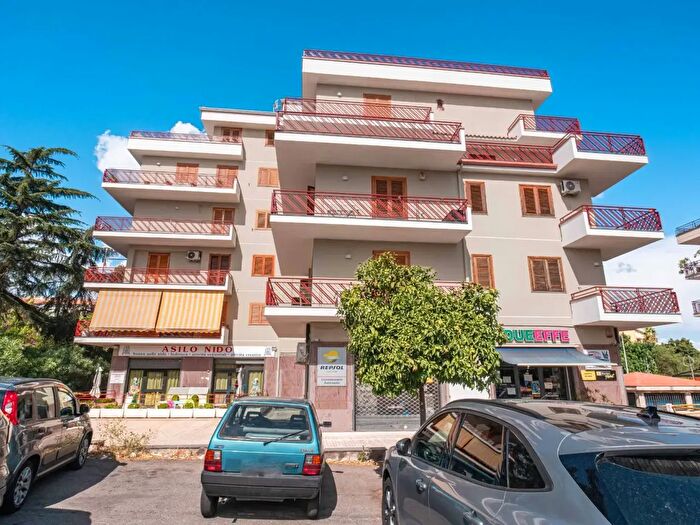 Appartamento quadrilocale in vendita in Piazza Ragusa, Giarre