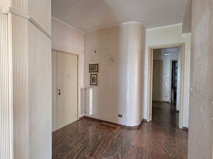 Appartamento con 5 locali in affitto in Via Napoli, Centro, Andria