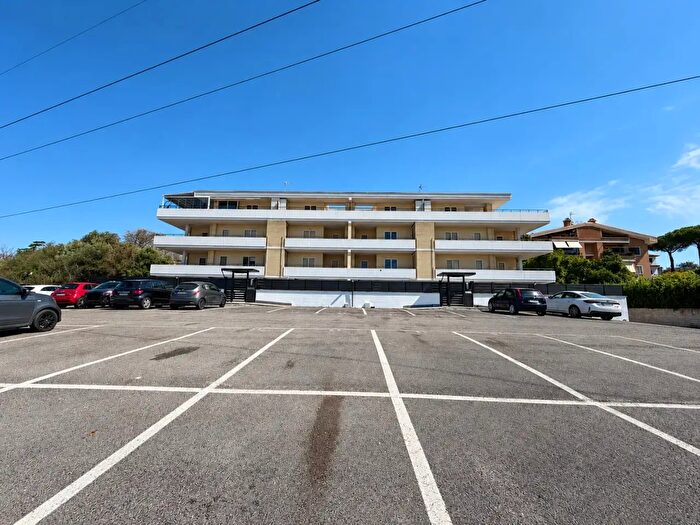 Appartamento bilocale in vendita in Via Anagnina, Roma
