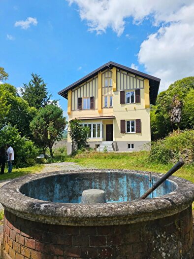 Casa con 10 locali in vendita in Via Morego, Genova