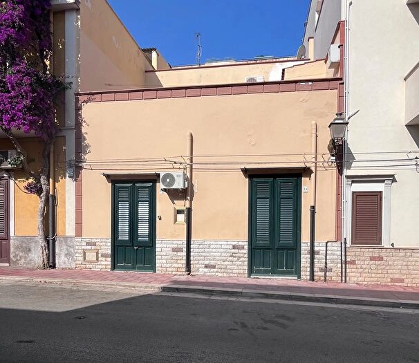 Casa con 5 locali in vendita in Via Ruggero Settimo, Terrasini