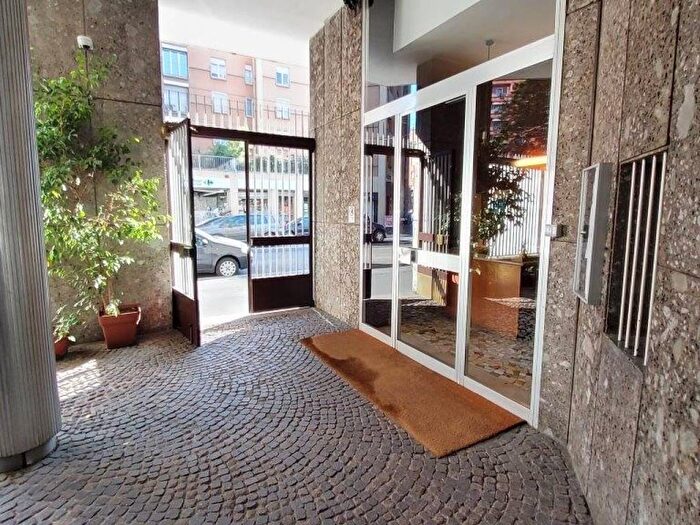 Appartamento trilocale in affitto in Lodi Brenta, Milano