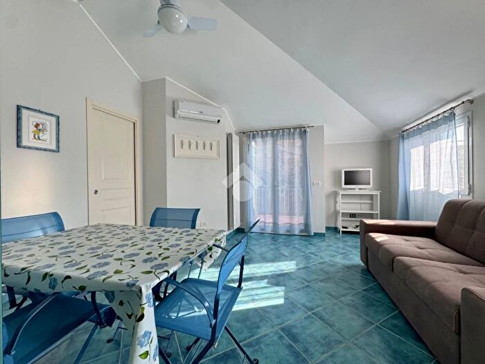 Appartamento trilocale in vendita in Str Privata Orussa, Alassio