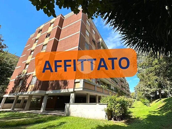 Appartamento con 5 locali in affitto in Via Voltaire, Roma
