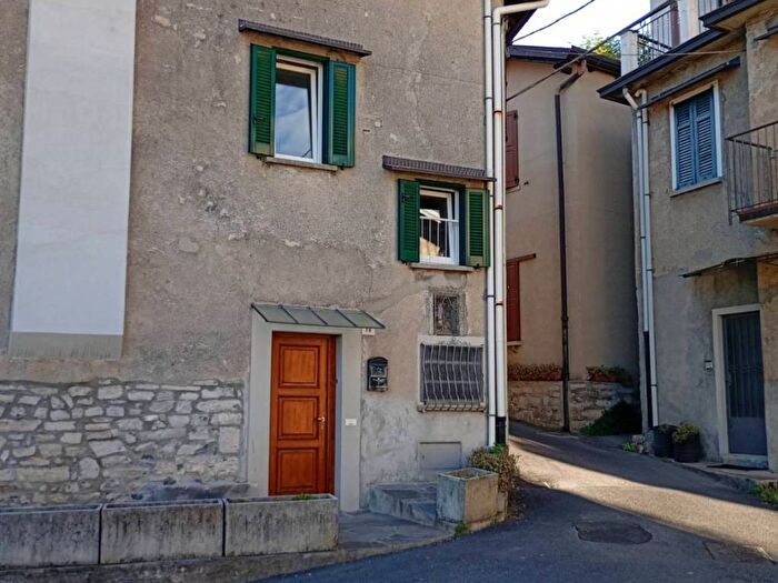 Appartamento bilocale in affitto in Via per la Svizzera, Cernobbio