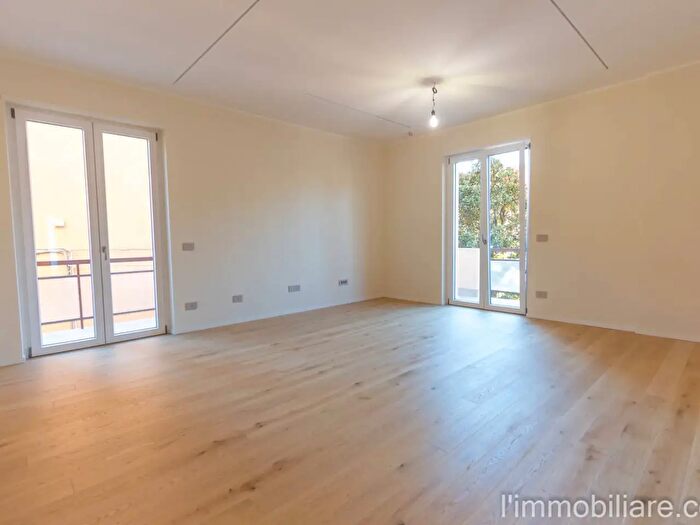 Appartamento trilocale in vendita in Via Rovereto, Verona