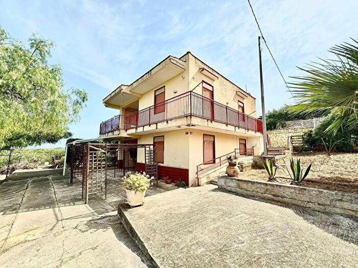 Casa con 6 locali in vendita in Bosco Falconeria, Partinico