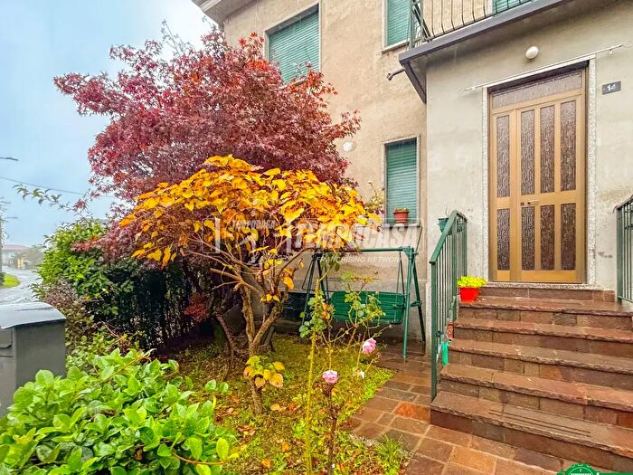 Appartamento quadrilocale in vendita in Via Belvedere, Triuggio