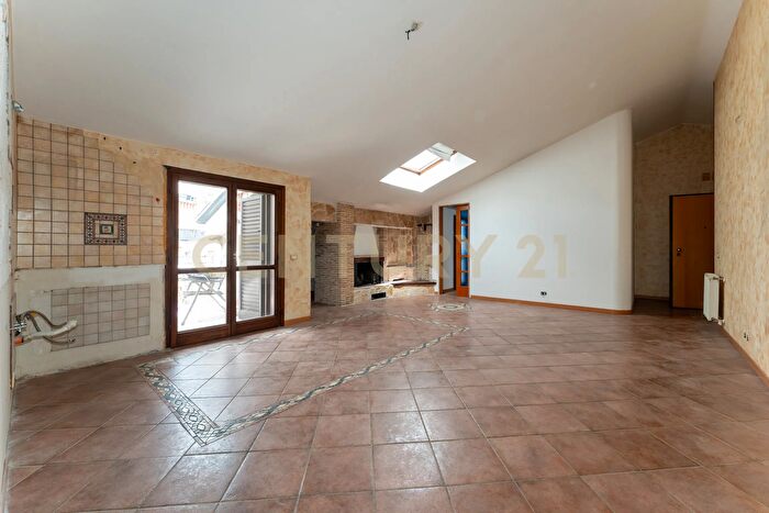 Appartamento quadrilocale in vendita in Via Macello, San Giovanni La Punta