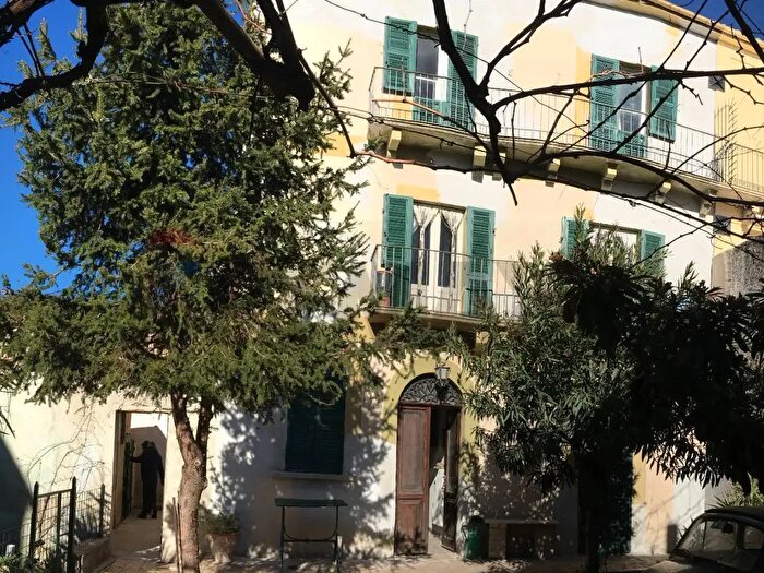 Casa con 16 locali in vendita in Via Felice di Nicolantonio, Torre De Passeri