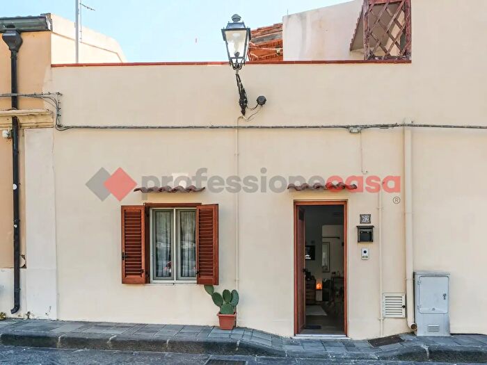 Casa trilocale in vendita in Via Papa Giovanni XXIII, Milazzo