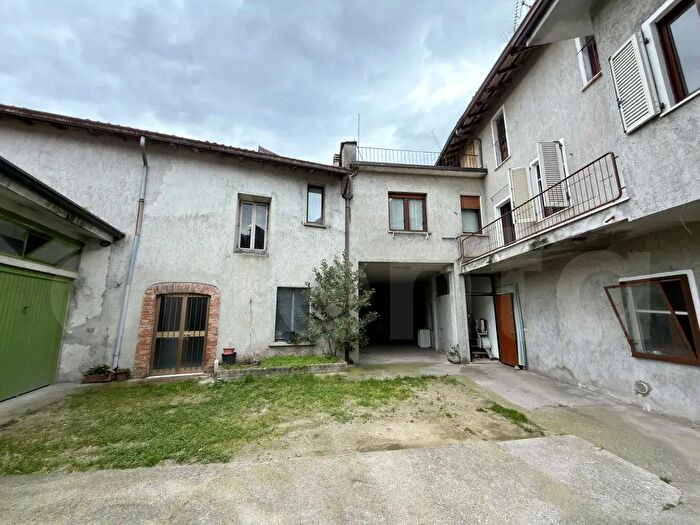 Case in Vendita e in Affitto - 2