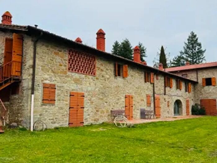 Casa con 6 locali in vendita in Strada delle Casacce, Loro Ciuffenna
