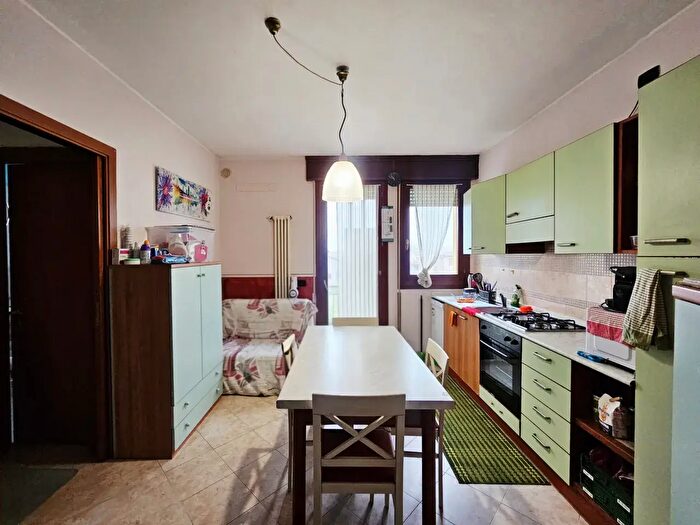 Appartamento monolocale in vendita in Via Roma, Urbana