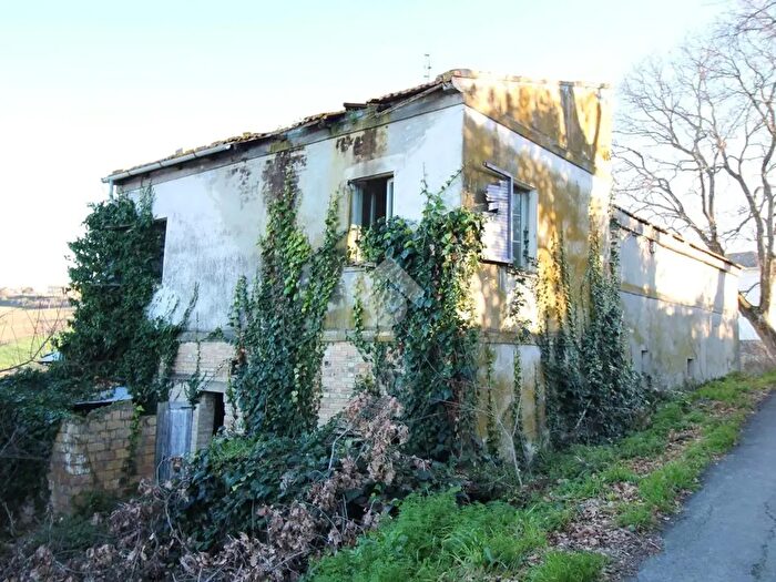 Casa trilocale in vendita in Via Chiesa Nuova, Monterubbiano