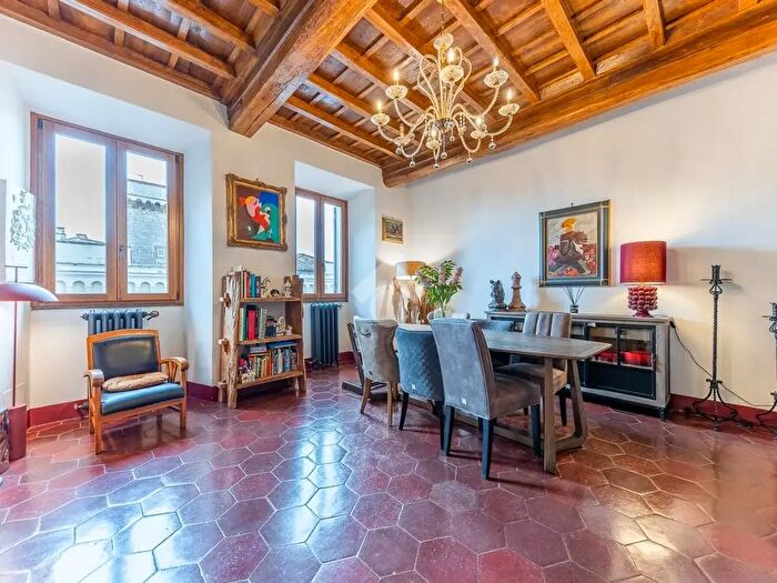 Appartamento bilocale in vendita in Piazza Paolo III, Frascati