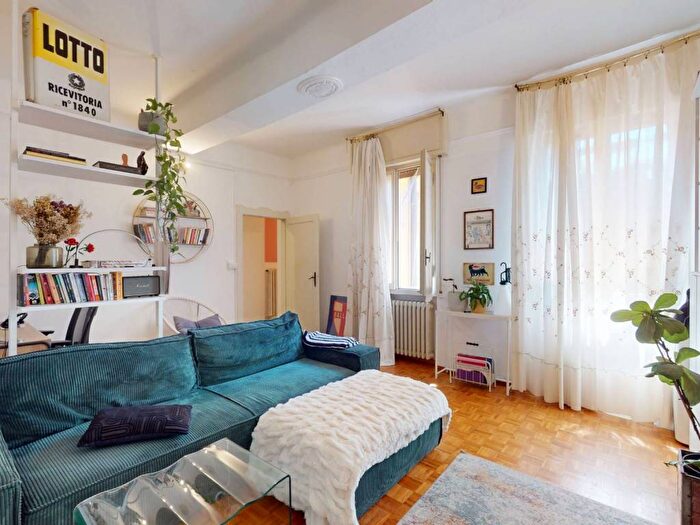 Appartamento trilocale in affitto in Via delle Belle Arti, Irnerio, Bologna