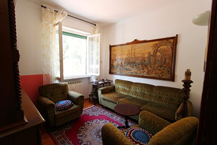 Appartamento trilocale in vendita in Recco