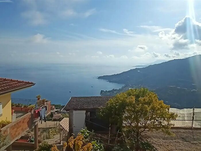 Appartamento quadrilocale in vendita in Localita Peidaigo, Ventimiglia