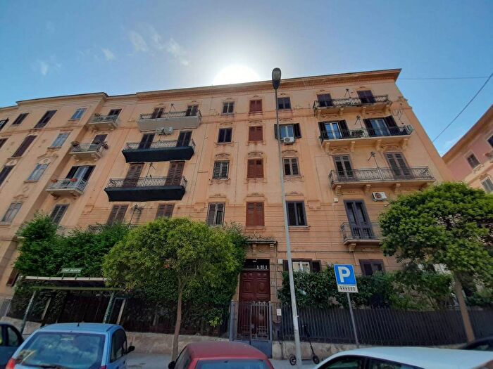 Appartamento quadrilocale in affitto in Via Contessa Giuditta, Zisa, Palermo