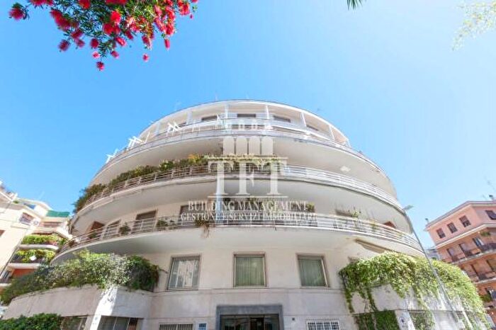 Appartamento con 6 locali in affitto in Via Archimede, Roma