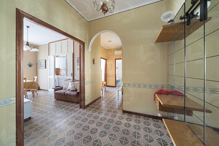 Appartamento trilocale in vendita in Alassio