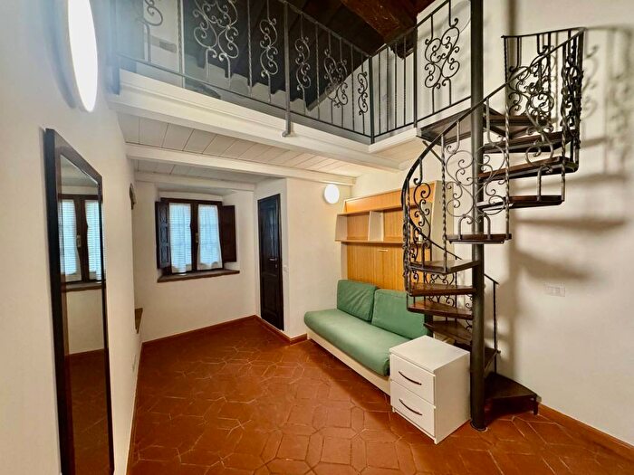 Appartamento bilocale in affitto in Via della Burella, Signoria Uffizi, Firenze