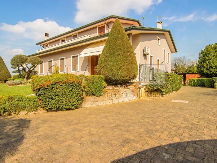 Casa con 7 locali in vendita in Via Ponte, Barbarano Mossano