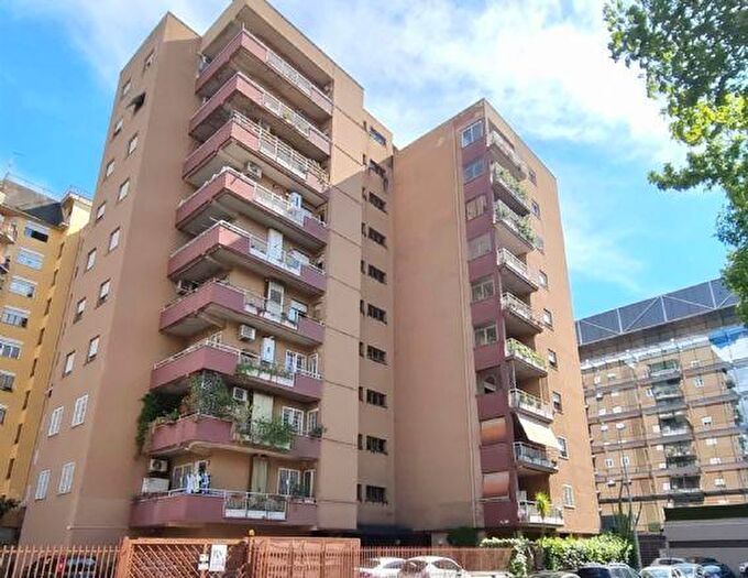 Appartamento quadrilocale in vendita in Largo Edoardo Stucchi, Roma