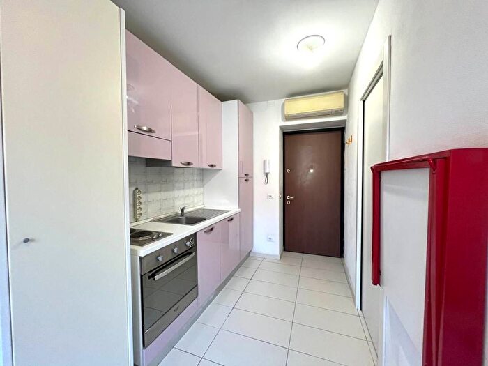 Appartamento monolocale in affitto in Via Casale, Navigli Darsena, Milano