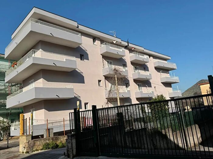 Appartamento quadrilocale in vendita in Viale Croce, Nocera Superiore