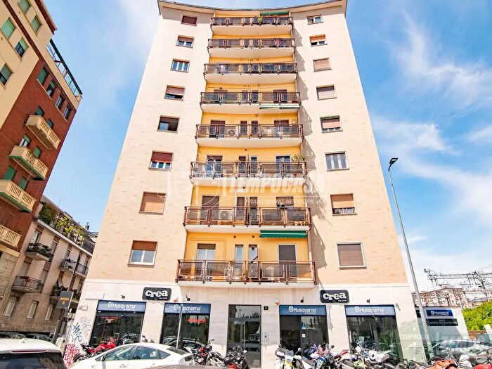 Appartamento bilocale in vendita in Piazza Sire Raul, Milano