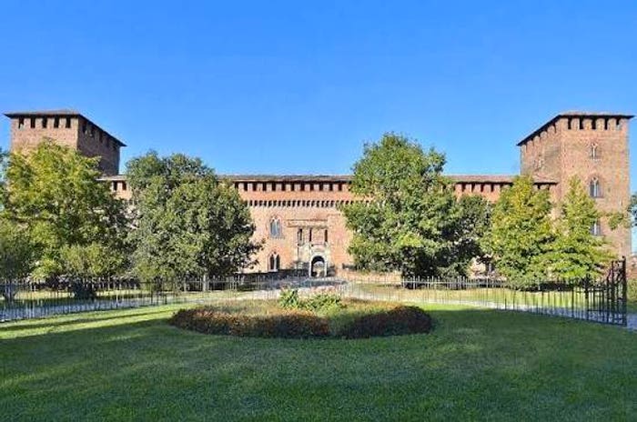 Appartamento bilocale in affitto in Piazza Castello, Centro Storico, Pavia