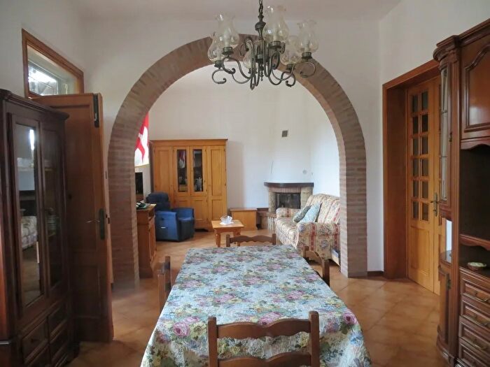 Casa trilocale in vendita in Strada del Ruffolo, Siena