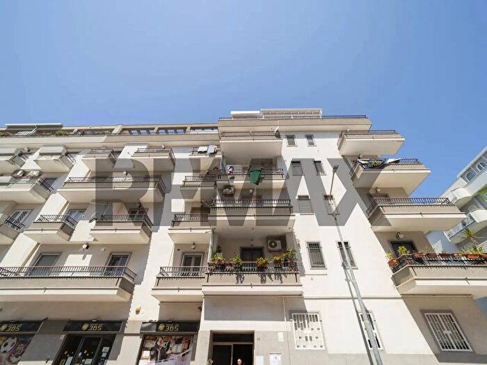 Appartamento con 5 locali in vendita in Via Lettini, Trani