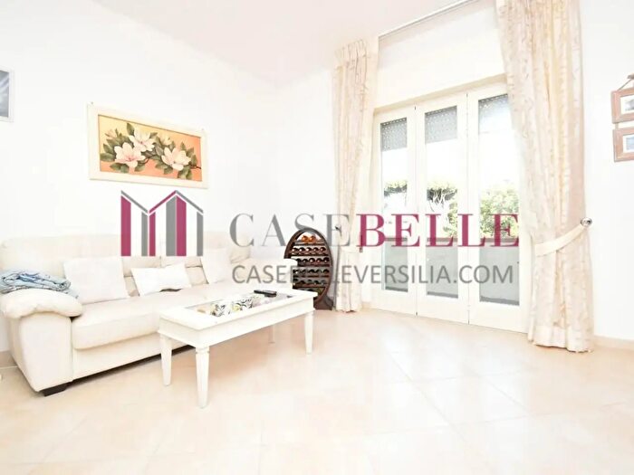 Appartamento trilocale in vendita in Camaiore