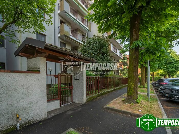 Appartamento bilocale in vendita in Via Cristoforo Colombo, Cesano Boscone